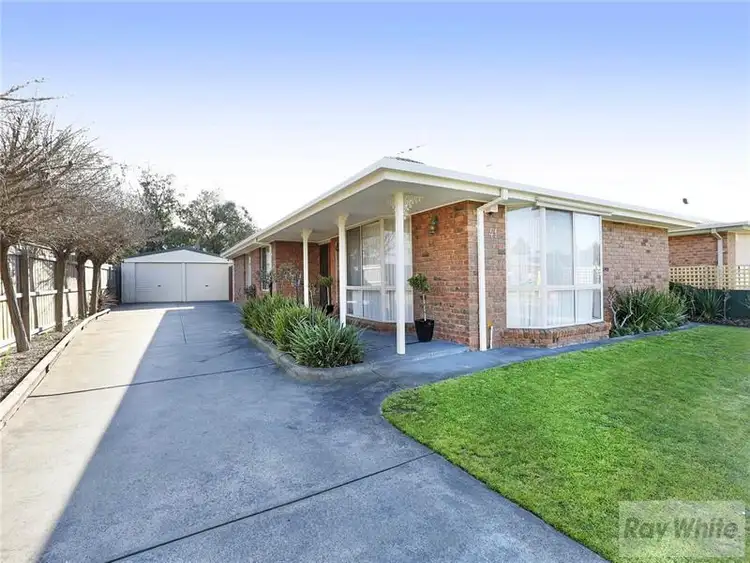 41 Cameron Crescent, Lara VIC 3212