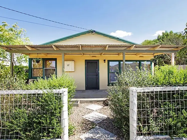 37 Pioneer Road, Grovedale VIC 3216