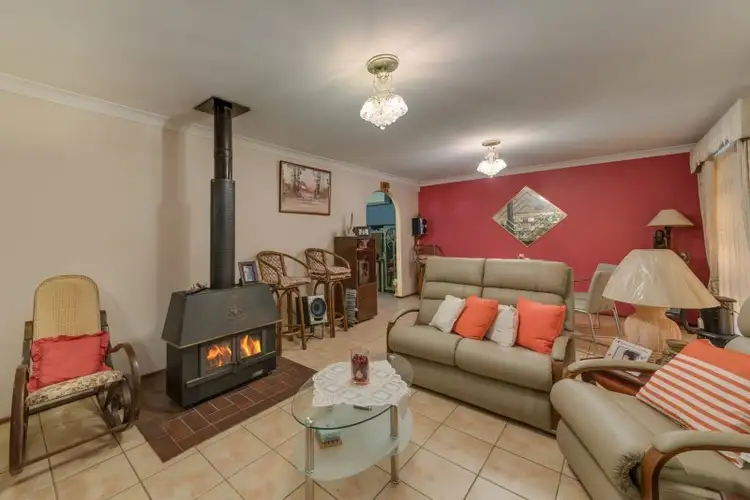 16 Alabaster Place, Eagle Vale NSW 2558