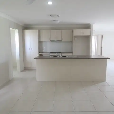 Sixth view of Homely house listing, 16 Ivers Place, Emerald QLD 4720