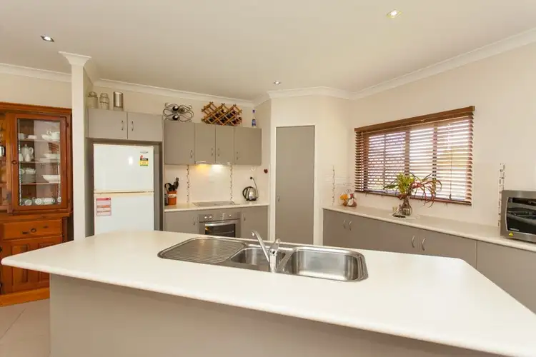 22 Starr Close, Bentley Park QLD 4869