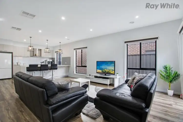 Fifth view of Homely house listing, 7 Viewmont Avenue, Craigieburn VIC 3064