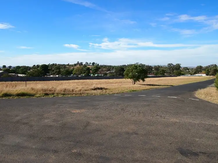 205,484-486 Coleman Road, Parkes NSW 2870