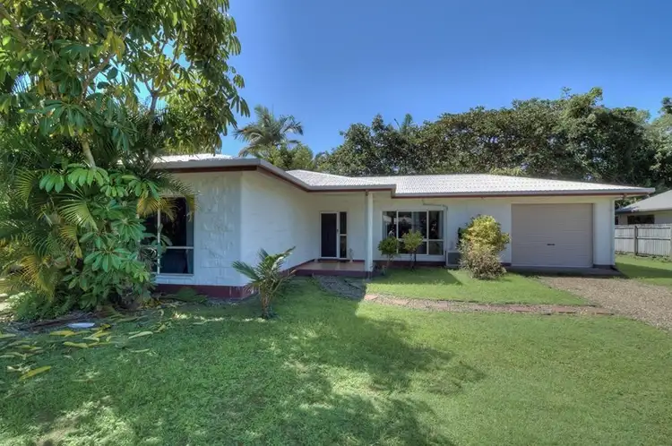 6 Ives Avenue, Wonga QLD 4873