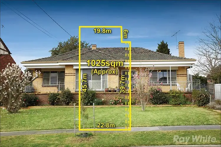18 Gloucester Street, Mount Waverley VIC 3149