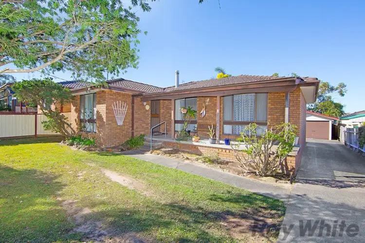 10 Yennora Avenue, Wyongah NSW 2259