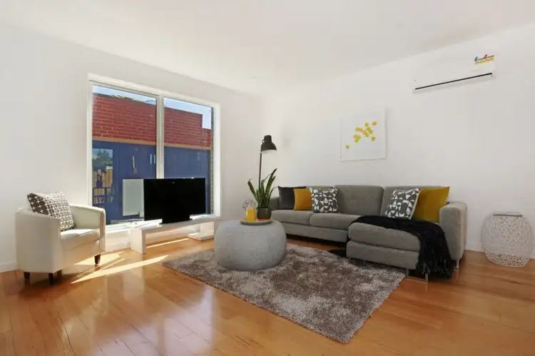 Fifth view of Homely townhouse listing, 2/318 Bell Street,, Coburg VIC 3058