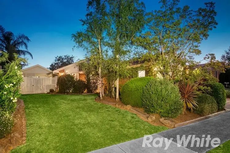 17 Hancock Drive, Ferntree Gully VIC 3156