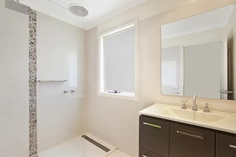 Sixth view of Homely house listing, 5 Jacqueline Drive, Aspendale Gardens VIC 3195