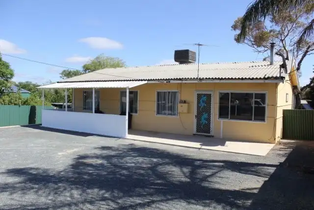 35 New Compton Street, Kambalda East WA 6442