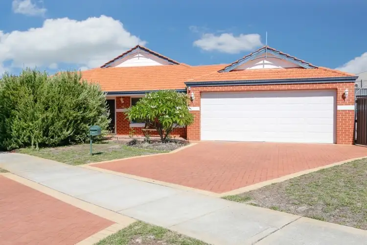 17 Pasalich Bend, Aveley WA 6069