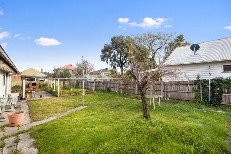 Second view of Homely house listing, 7 Earlstown Road, Hughesdale VIC 3166