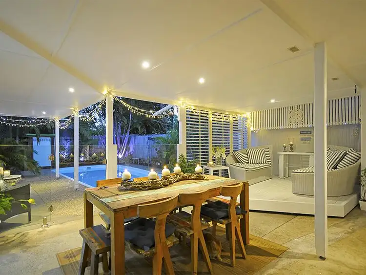 68 Fifth Avenue, Palm Beach QLD 4221