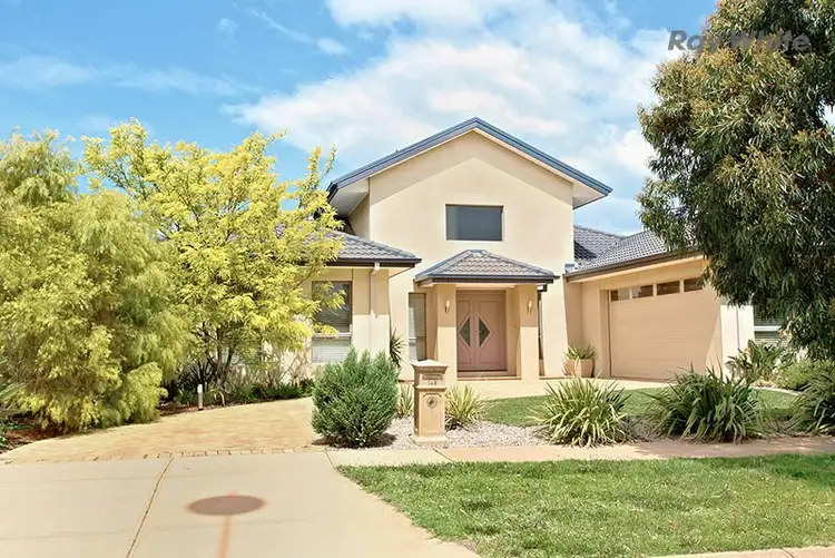 148 Sanctuary Lakes South Boulevard, Sanctuary Lakes VIC 3030