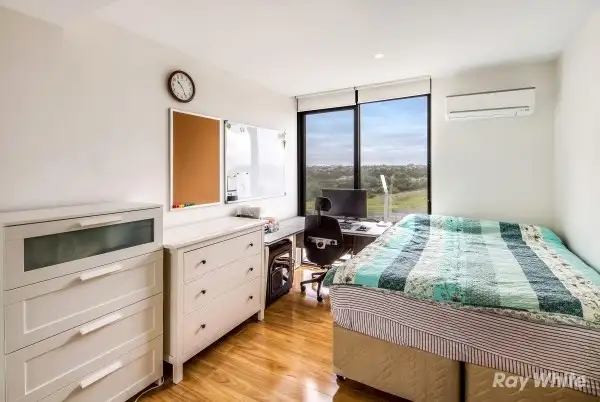 Fifth view of Homely townhouse listing, 52 La Scala Avenue, Maribyrnong VIC 3032