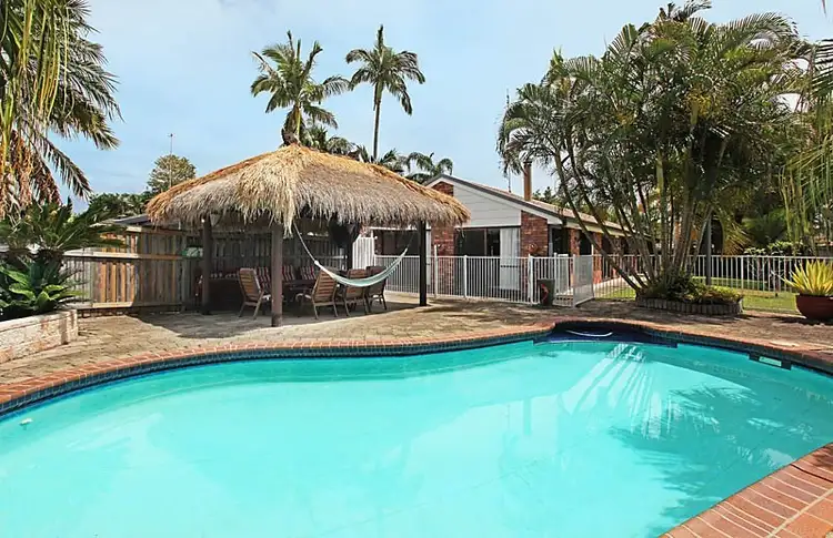 9 Dunkeith Avenue, Benowa Waters QLD 4217