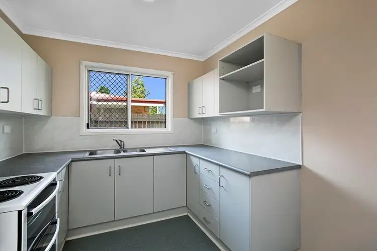 Fifth view of Homely house listing, 11 Wunulla Street, Thorneside QLD 4158