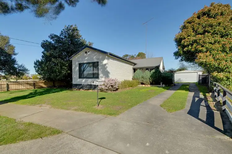 Second view of Homely house listing, 6 Williams Court, Traralgon VIC 3844