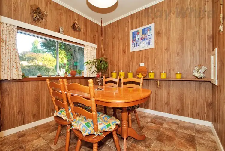 Fifth view of Homely house listing, 8 BARTLETT Avenue, Croydon VIC 3136