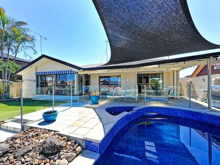 68 Oxley Drive, Paradise Point QLD 4216