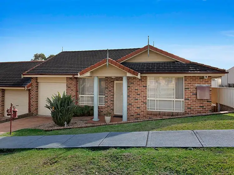 1/8 Baronda Close, Flinders NSW 2529