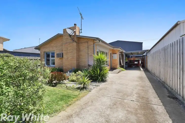 1 and 2/150 Walpole Parade, Norlane VIC 3214
