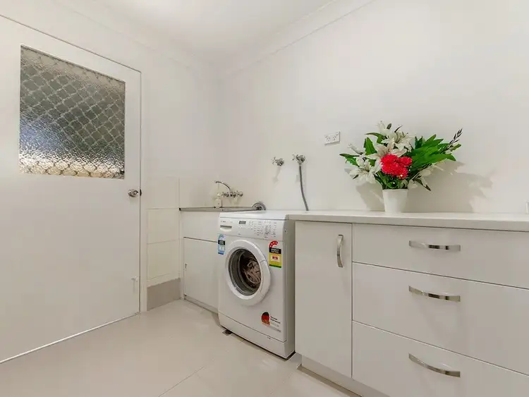 Seventh view of Homely house listing, 2/3 Liam Court, Labrador QLD 4215