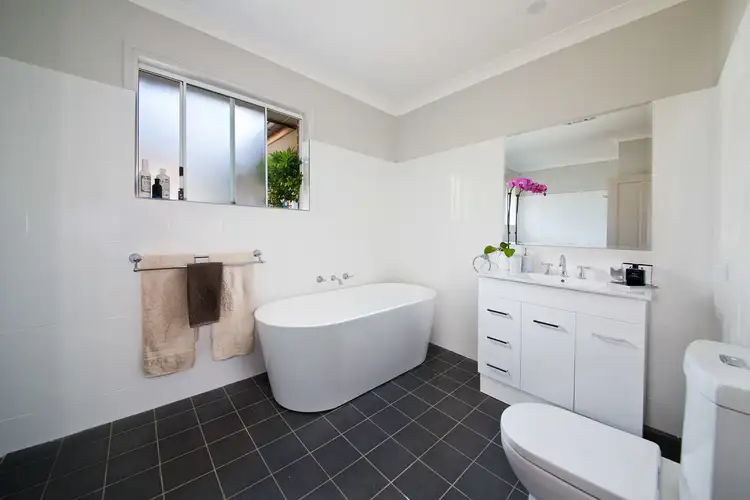 Fifth view of Homely house listing, 10 Thorpe Street, Katoomba NSW 2780