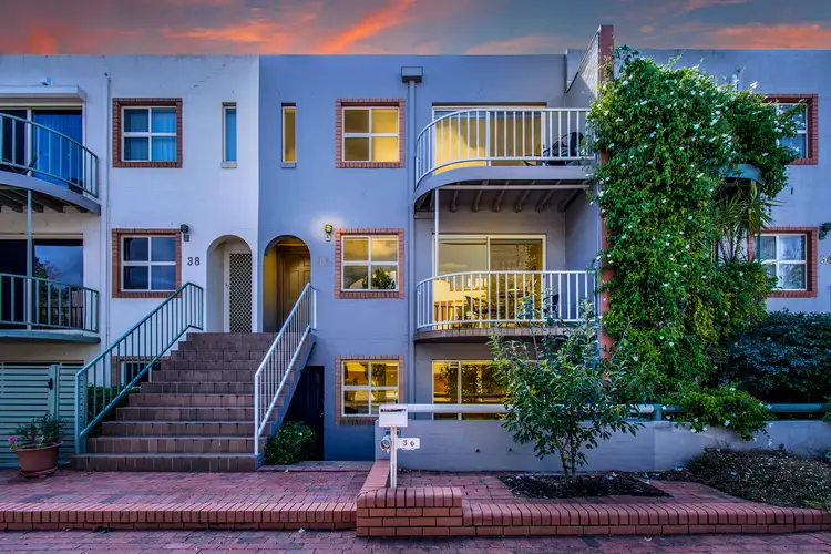 36 Chaseling Street, Phillip ACT 2606