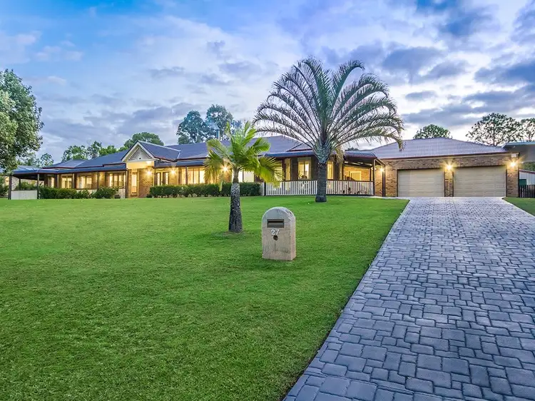 27 Riversdale Road, Oxenford QLD 4210