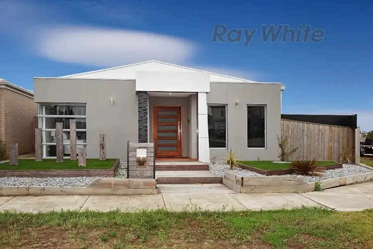 2 Tamar Avenue, Point Cook VIC 3030