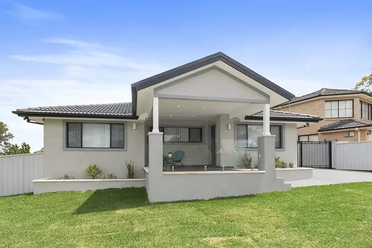 2 Kathleen Avenue, Lurnea NSW 2170