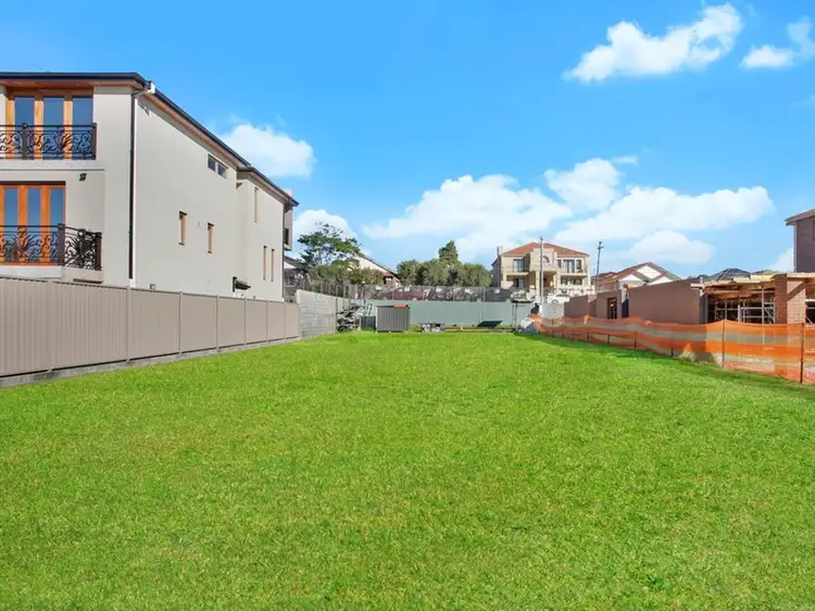 7 Kitchener Avenue, Earlwood NSW 2206