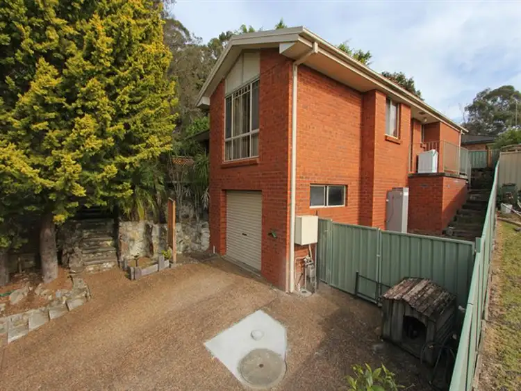 10 Merideth Place, Green Point NSW 2251