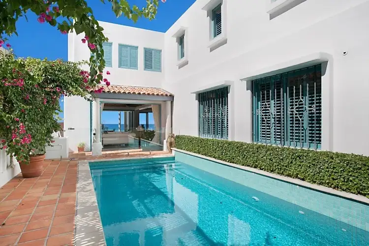 61 Albatross Avenue, Mermaid Beach QLD 4218