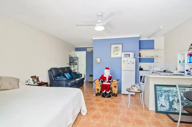 Fourth view of Homely unit listing, 5 and 5A/12 'Bay of Palms' Coolgardie Street, Elanora QLD 4221
