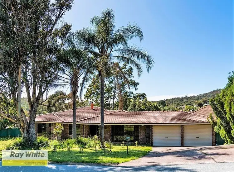 1 Crystal Court, Mount Richon WA 6112