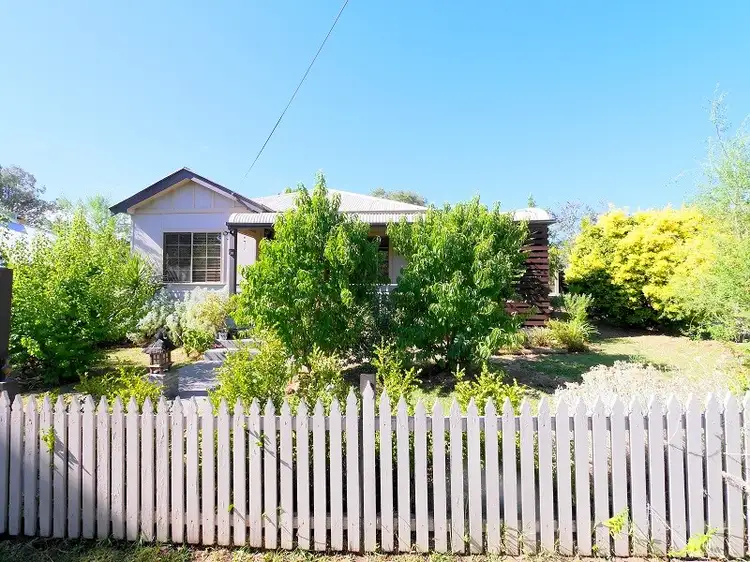 16 Parkes Street, Cowra NSW 2794