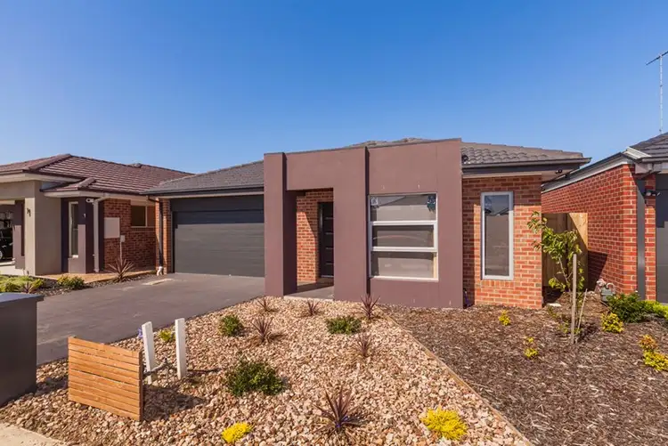 18 Rochford Drive, Armstrong Creek VIC 3217