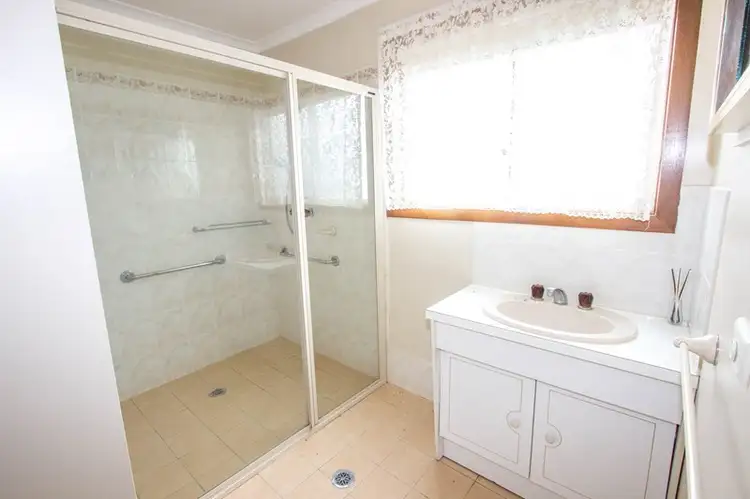 Fifth view of Homely house listing, 17 King Street, Narrandera NSW 2700
