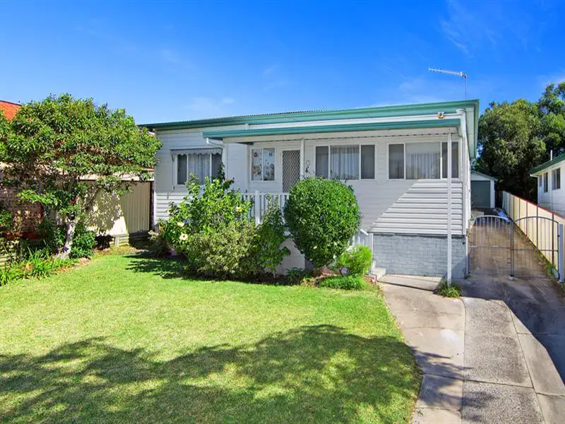 Main view of Homely house listing, 15 Brooke Avenue, Killarney Vale NSW 2261