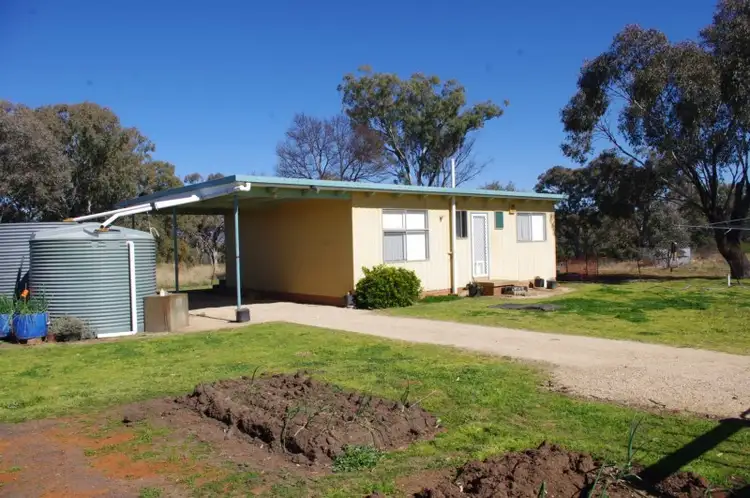 86 Toms Drive, Inverell NSW 2360