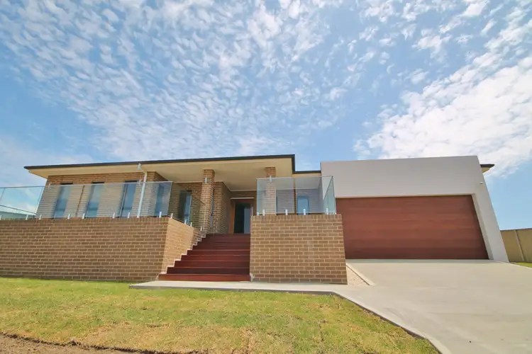 62 Jordan Place, Young NSW 2594
