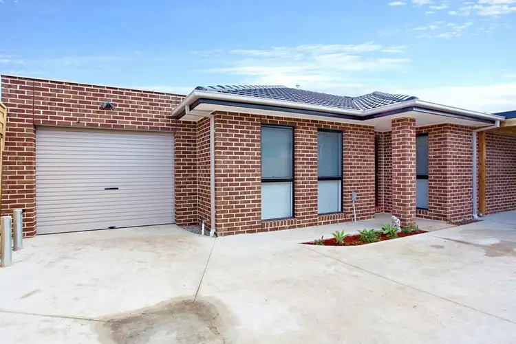 2/144 Bladin Street, Laverton VIC 3028
