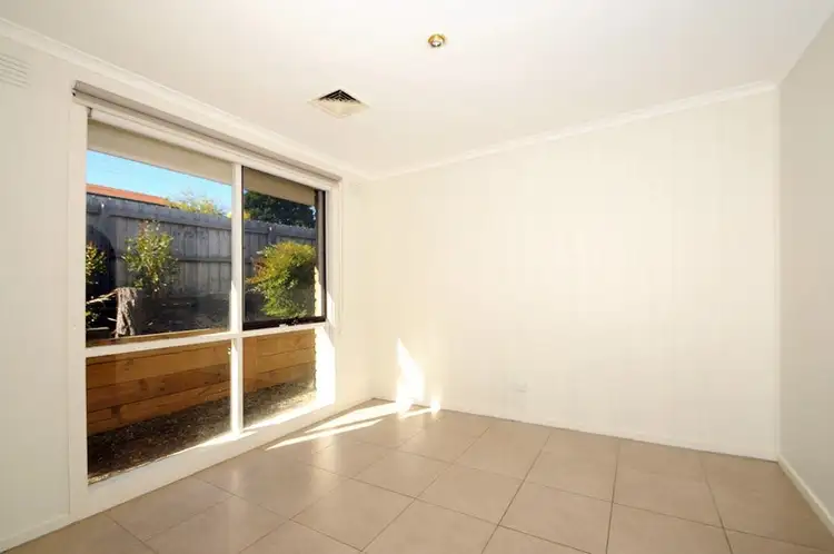 Fifth view of Homely house listing, 2 Kildare Court, Frankston VIC 3199