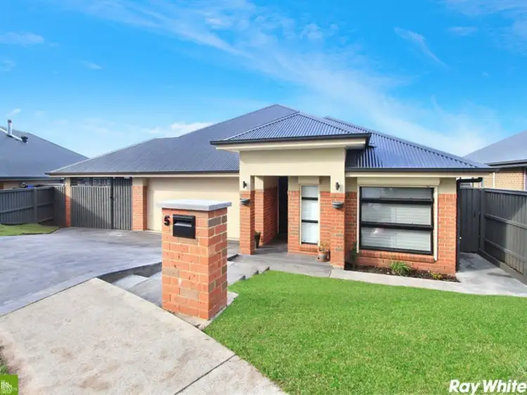 5 Yellow Rock Road, Albion Park NSW 2527