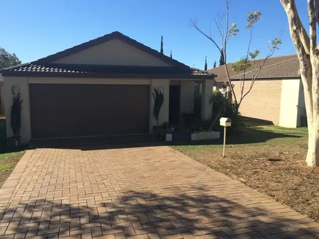 31 Baker Street, Bray Park QLD 4500