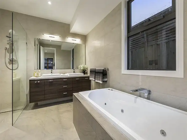 Fifth view of Homely house listing, 33 Robert Street, Bulleen VIC 3105