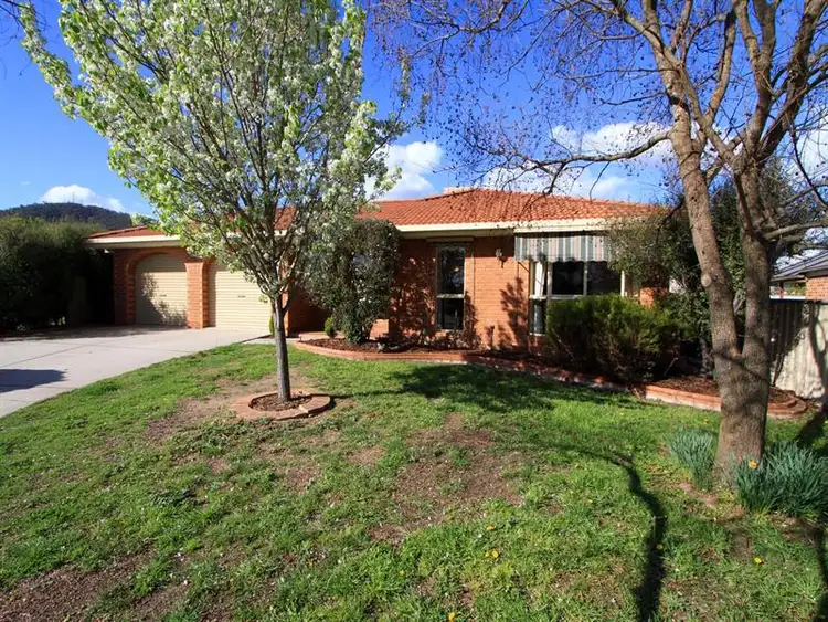 7 Owen Court, Lavington NSW 2641