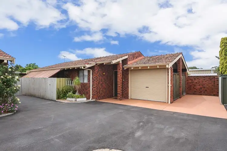 4/26 Charlbury Way, Eden Hill WA 6054